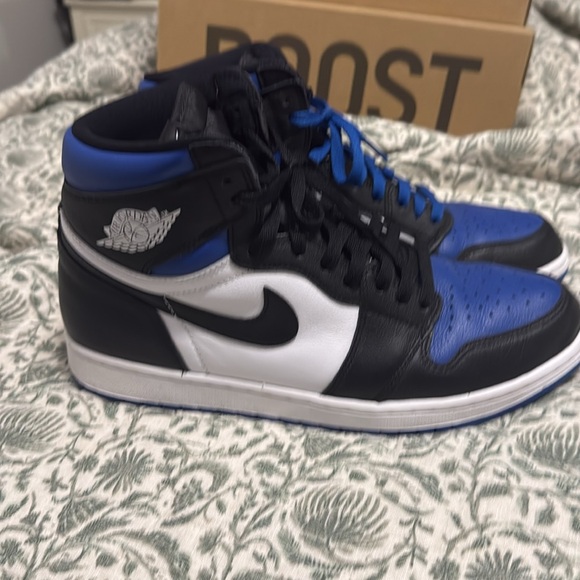 Air Jordan 1 Royal Toe 2020 Size 11.5 Used 9/10 condition - Picture 3 of 6